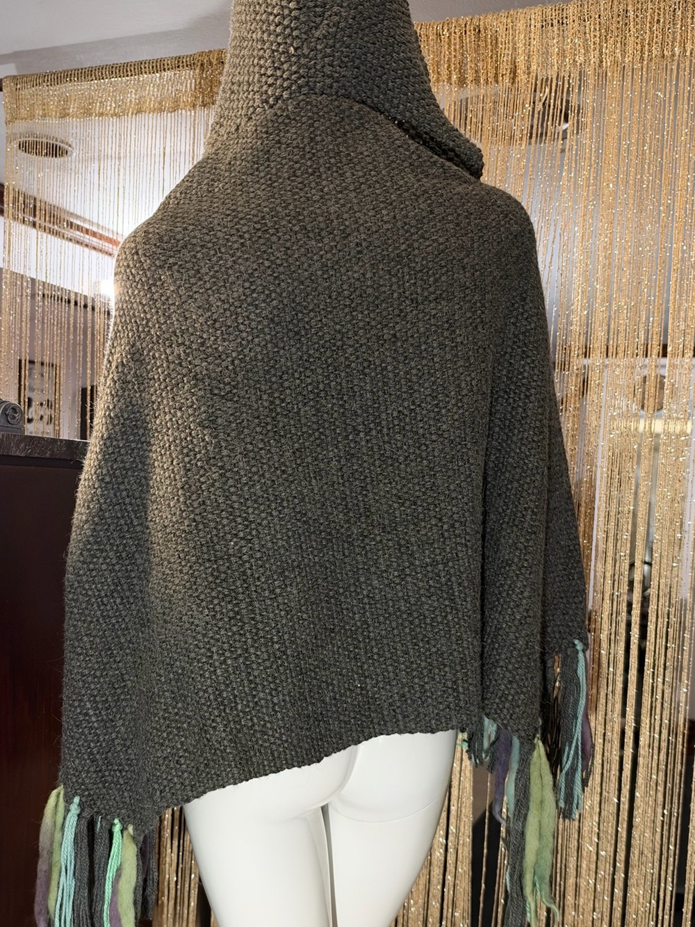 Aguapau Telar Artisan 100% Wool Hooded Poncho Cape – Handmade